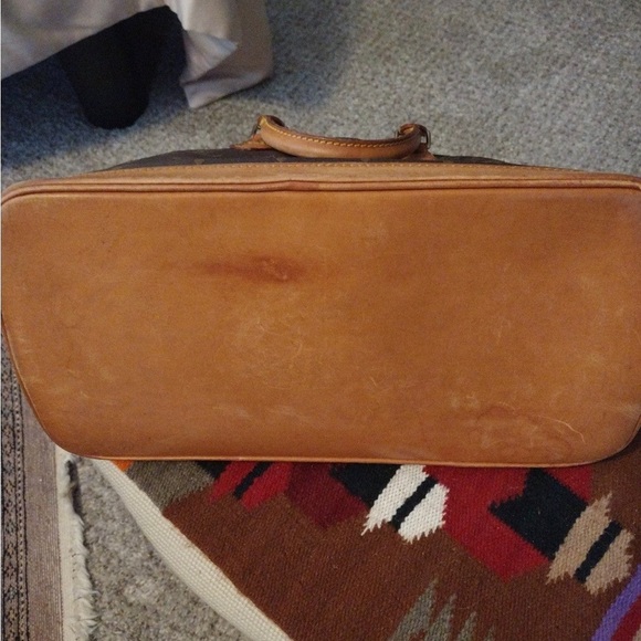 Authentic Alma Louis Vuitton handbag - Picture 9 of 9